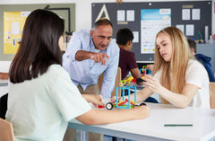 Why You Should Set Up LEGO Clubs in Schools