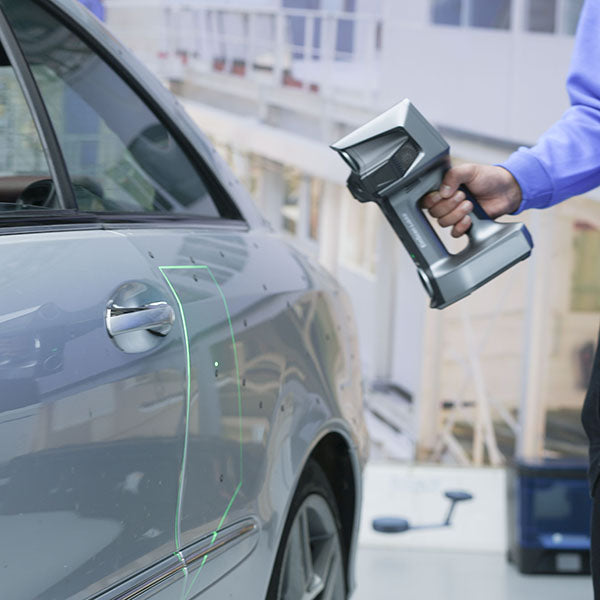 EinScan Libre 3D Scanning a Car